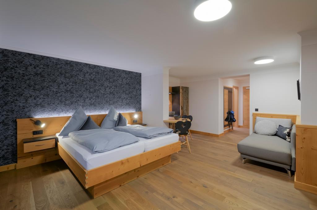 Dreimaederlhaus - Das Vegetarische Boutique Hotel フュッセン エクステリア 写真