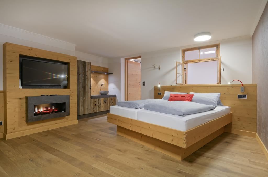 Dreimaederlhaus - Das Vegetarische Boutique Hotel フュッセン エクステリア 写真