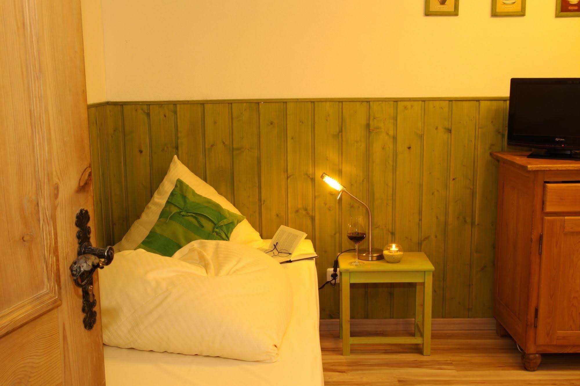 Dreimaederlhaus - Das Vegetarische Boutique Hotel フュッセン エクステリア 写真